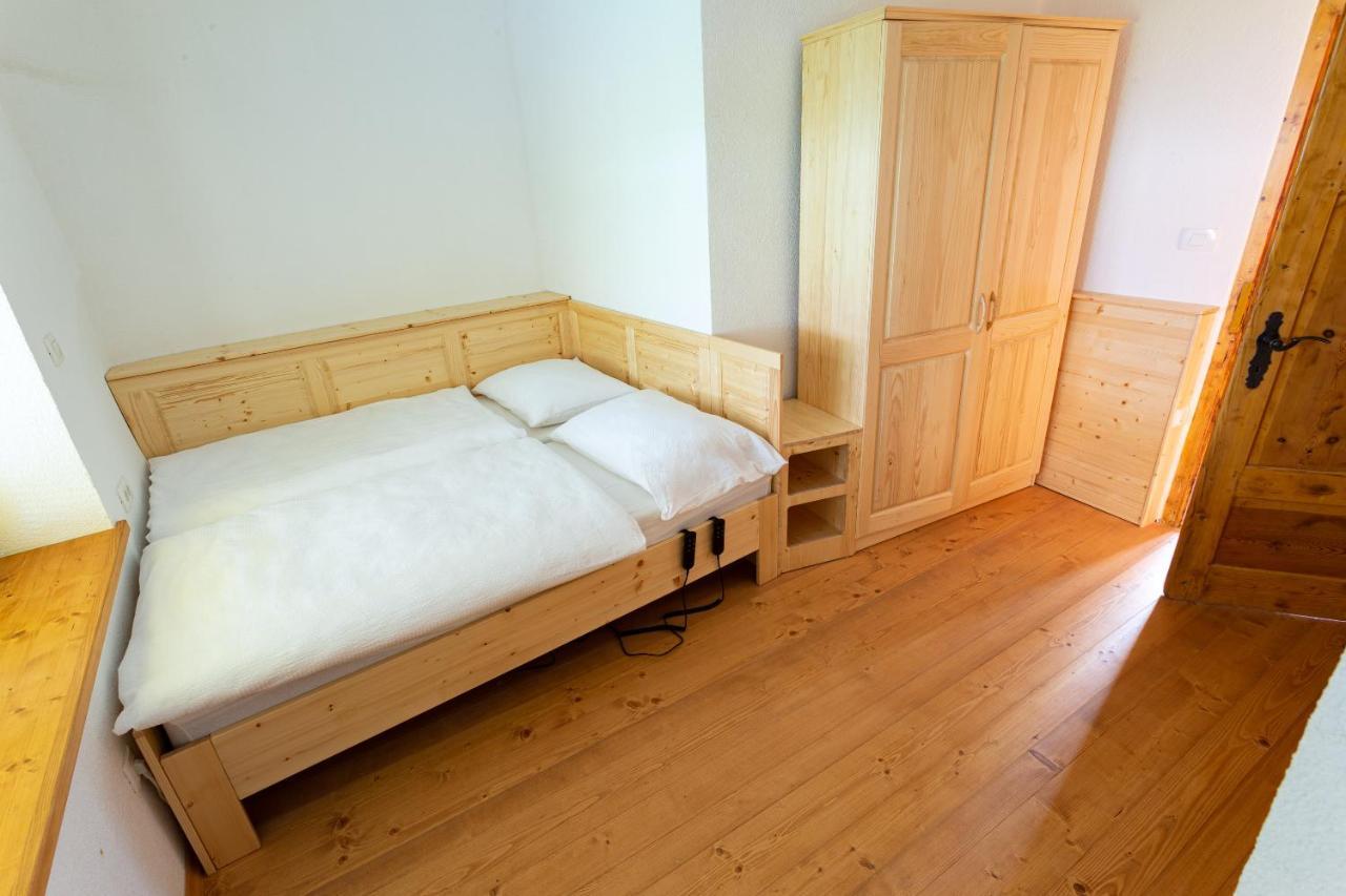 Old Breg Apartman Zirovnica