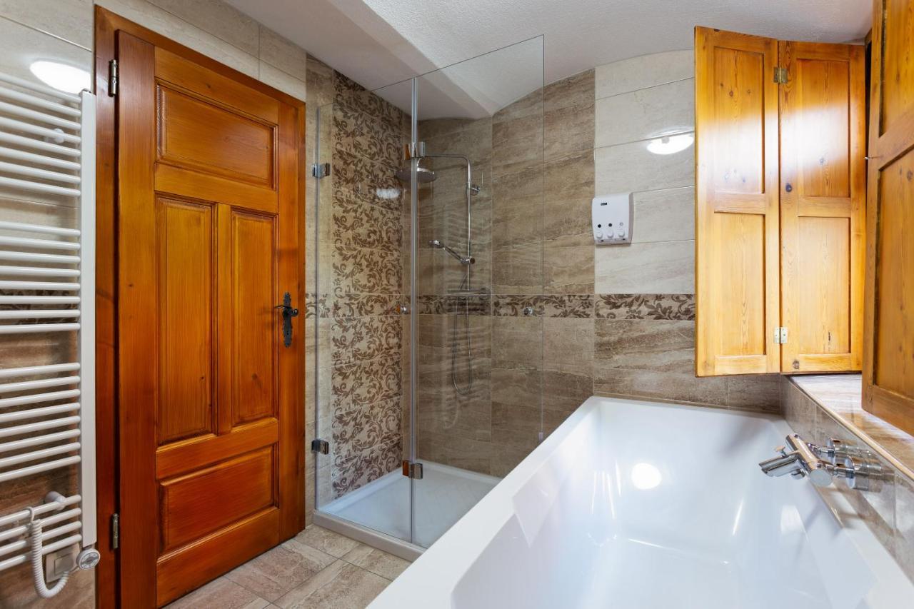 Old Breg Apartman Zirovnica
